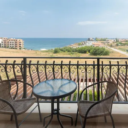 Луксозна вила Coral Luxury Villas Gardenia Лозенец