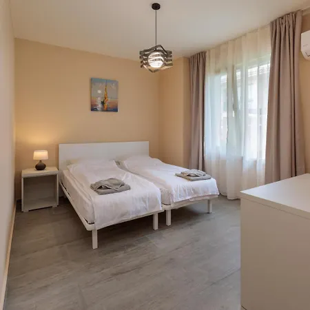 Coral Luxury Villas Gardenia Луксозна вила Лозенец