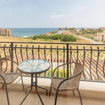 Coral Luxury Villas Gardenia Лозенец