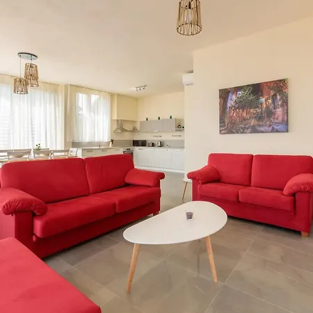 Coral Luxury Villas Gardenia * Лозенец